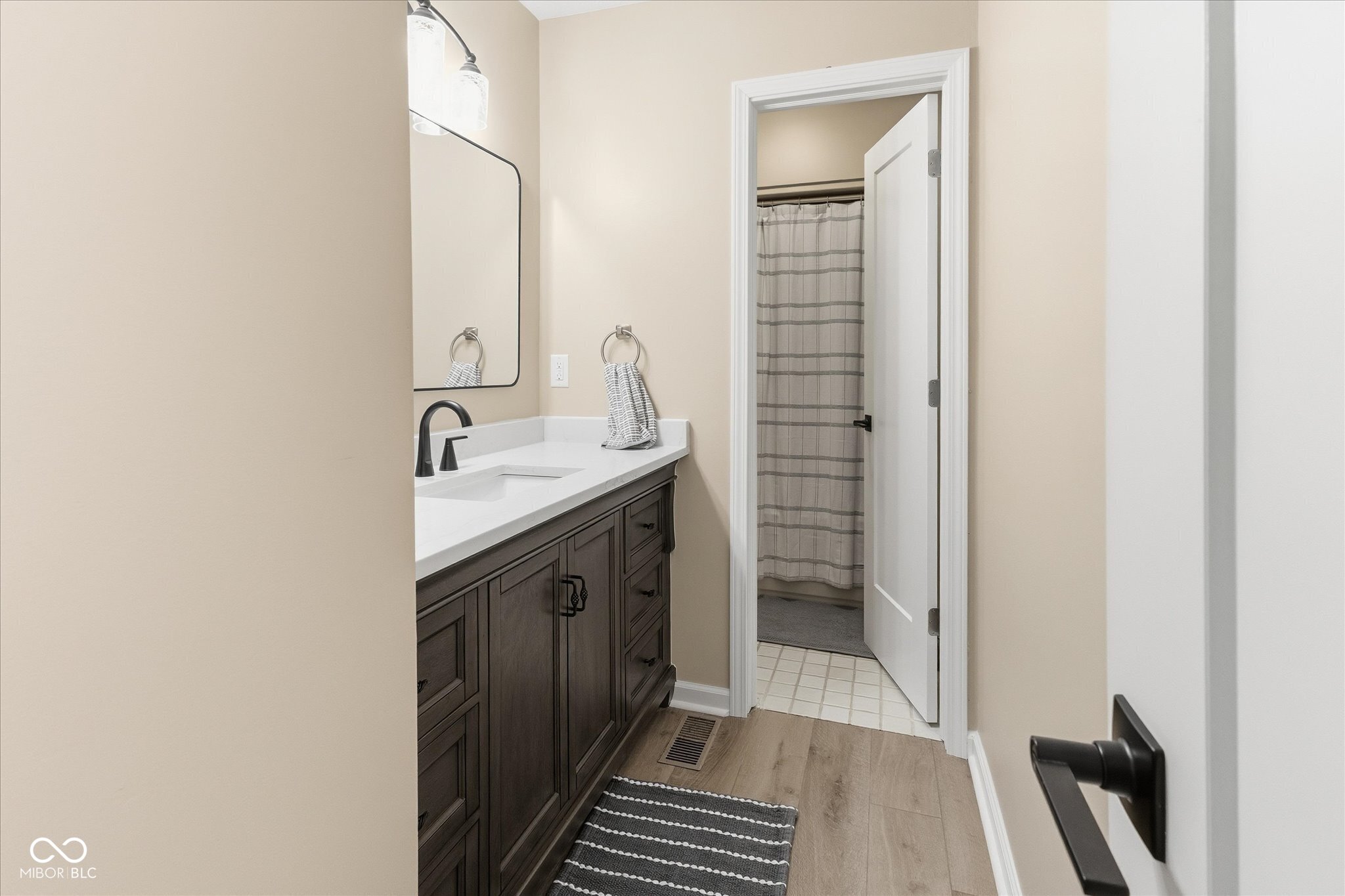 Noblesville, Indiana, 46062, United States, 4 Bedrooms Bedrooms, ,2 BathroomsBathrooms,Residential,For Sale,1987022