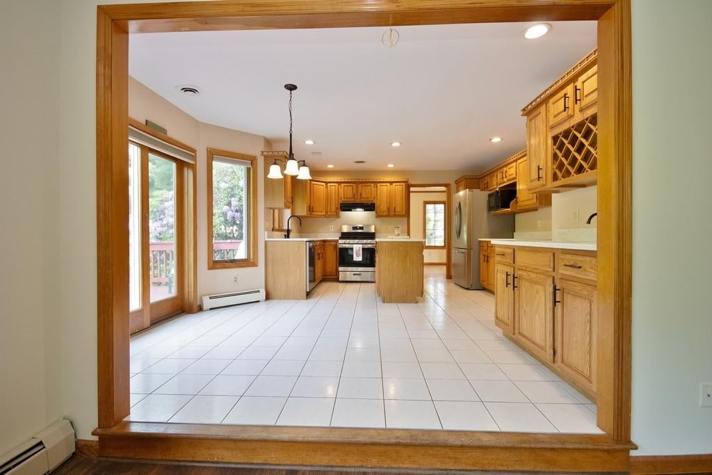 Florida, New York, 10921, United States, 4 Bedrooms Bedrooms, ,3 BathroomsBathrooms,Residential,For Sale,1944885