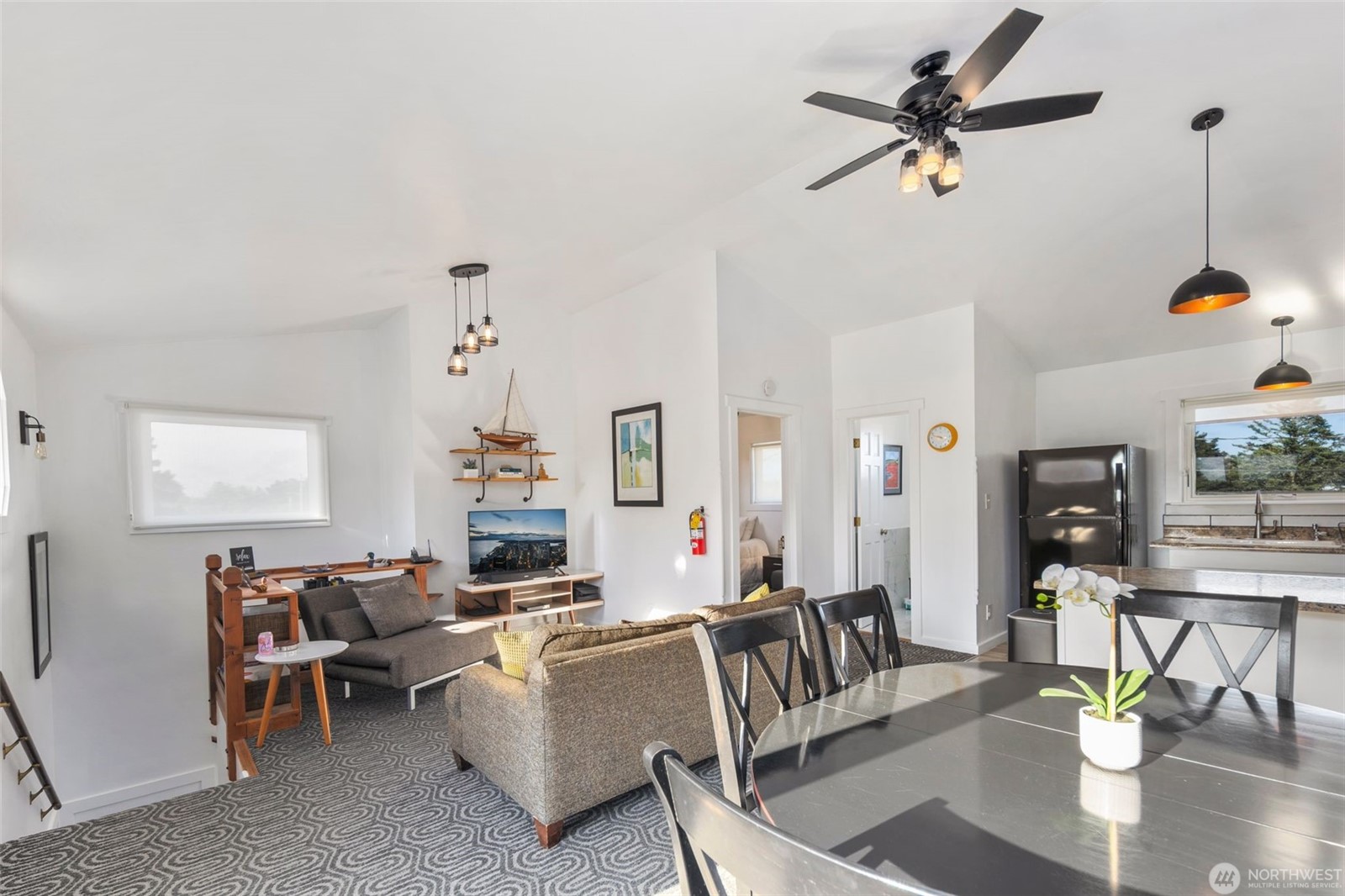 Long Beach, Washington, 98631, United States, 8 Bedrooms Bedrooms, ,6 BathroomsBathrooms,Residential,For Sale,1976396