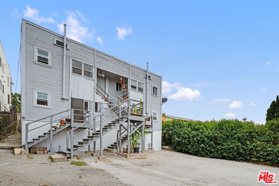 827 Lucile Ave, Los Angeles, California, 90026, United States, 6 Bedrooms Bedrooms, ,Residential,For Sale,827 Lucile Ave,1626659