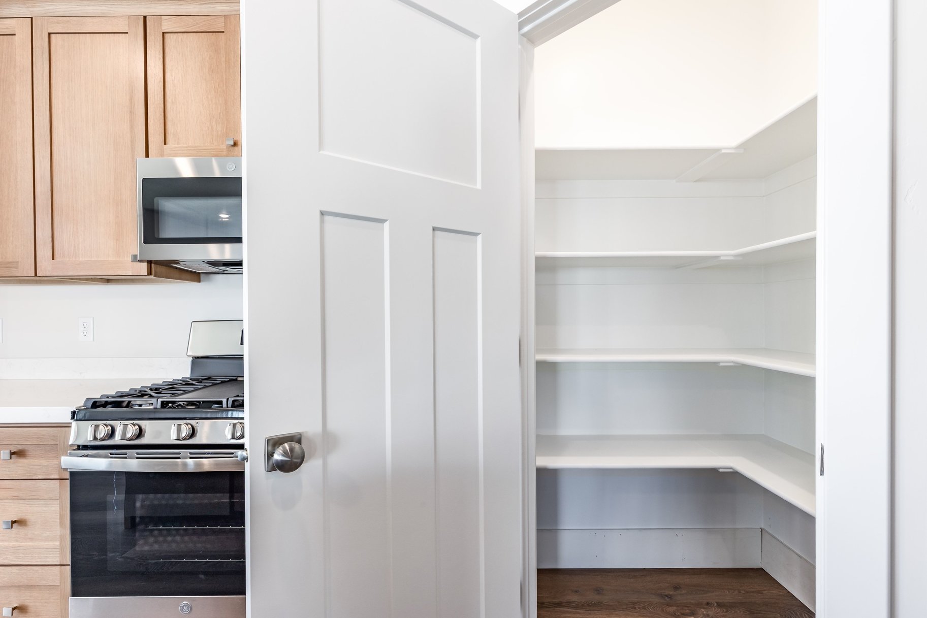  End-Unit Manhattan Floor Plan at The Ridge at Spanish - 物件實景