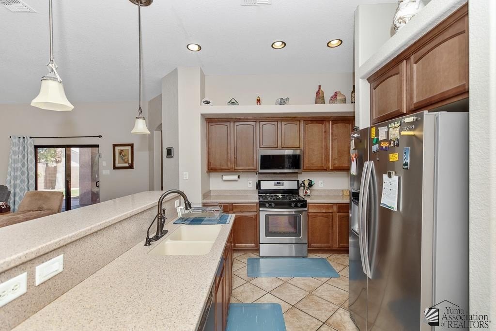 Yuma, Arizona, 85367-4912, United States, 4 Bedrooms Bedrooms, ,2 BathroomsBathrooms,Residential,For Sale,1923195