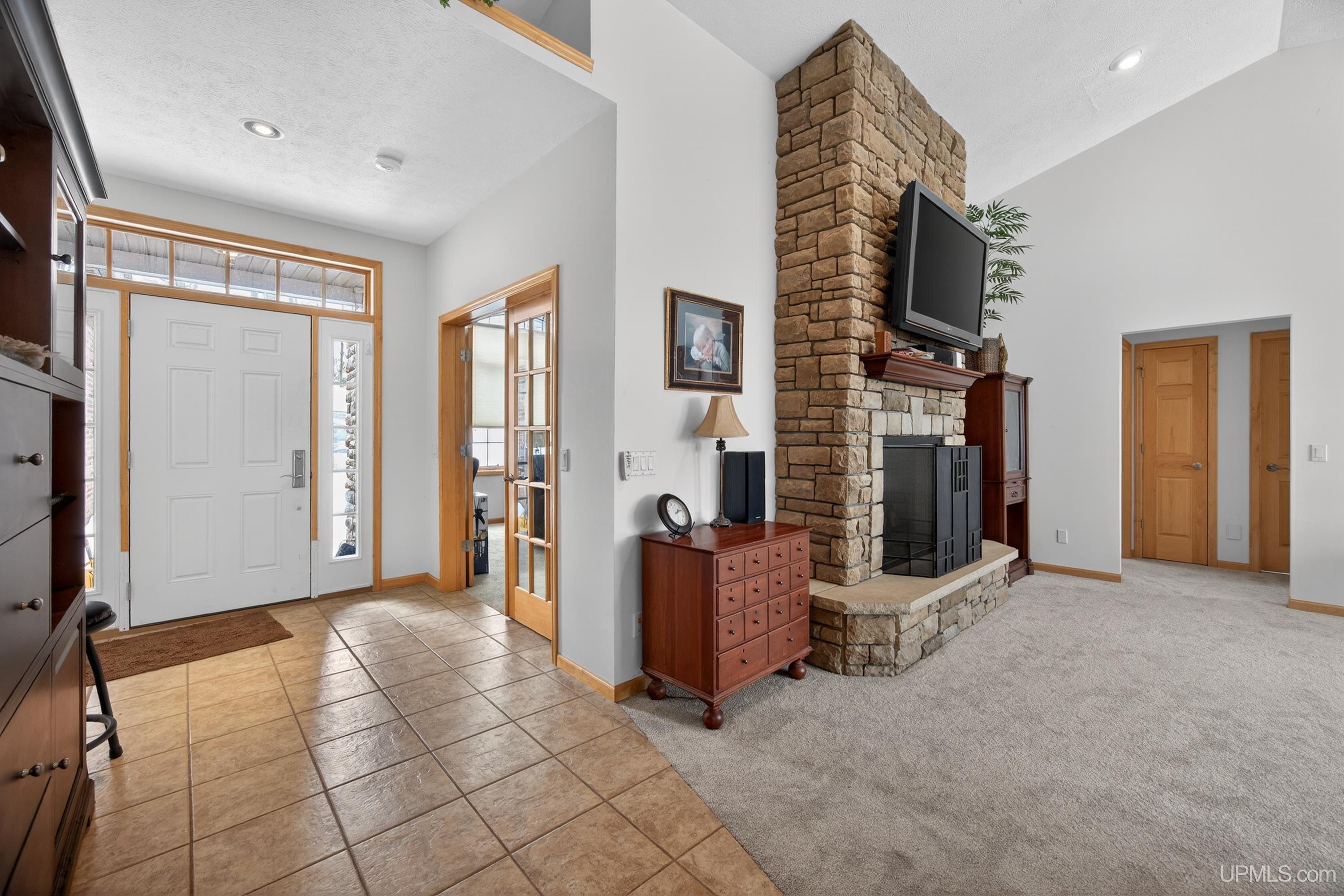 Houghton, Michigan, 49931, United States, 3 Bedrooms Bedrooms, ,4 BathroomsBathrooms,Residential,For Sale,2029605