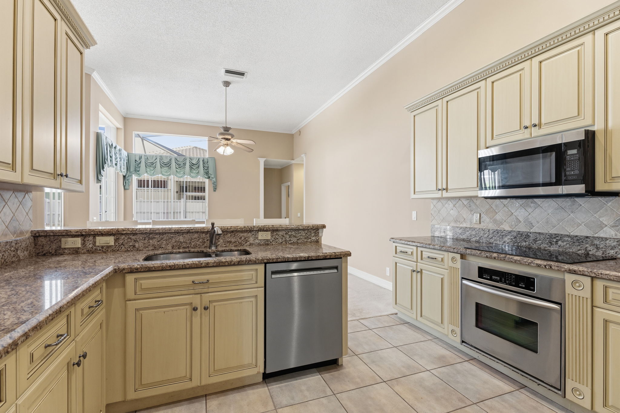  832 Heritage Drive, Weston, FL, 33326 - 物件實景