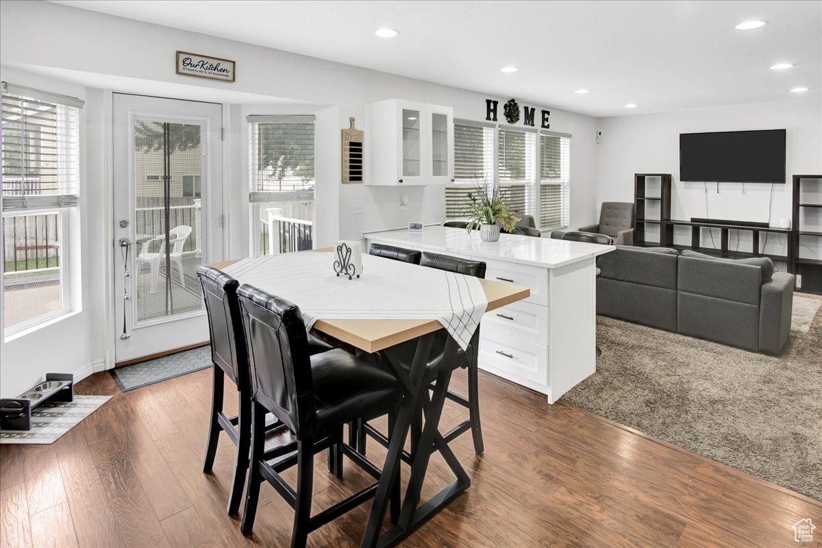 Woods Cross, Utah, 84087, United States, 3 Bedrooms Bedrooms, ,3 BathroomsBathrooms,Residential,For Sale,1932982
