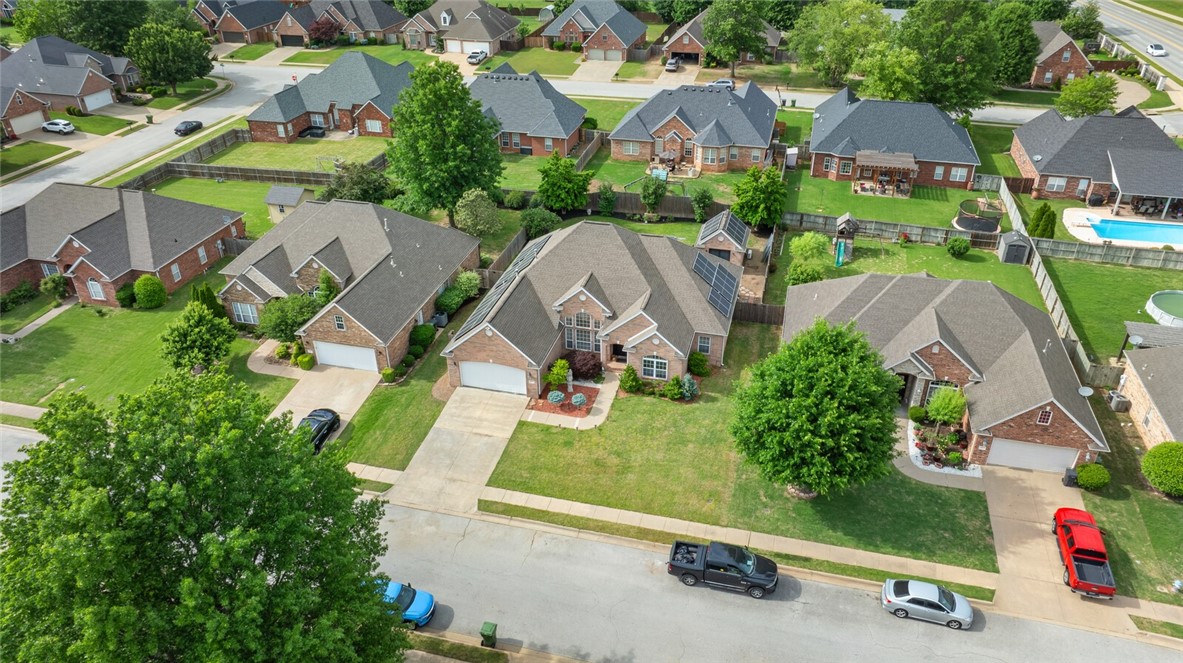 Rogers, Arkansas, 72758, United States, 4 Bedrooms Bedrooms, ,3 BathroomsBathrooms,Residential,For Sale,1821426