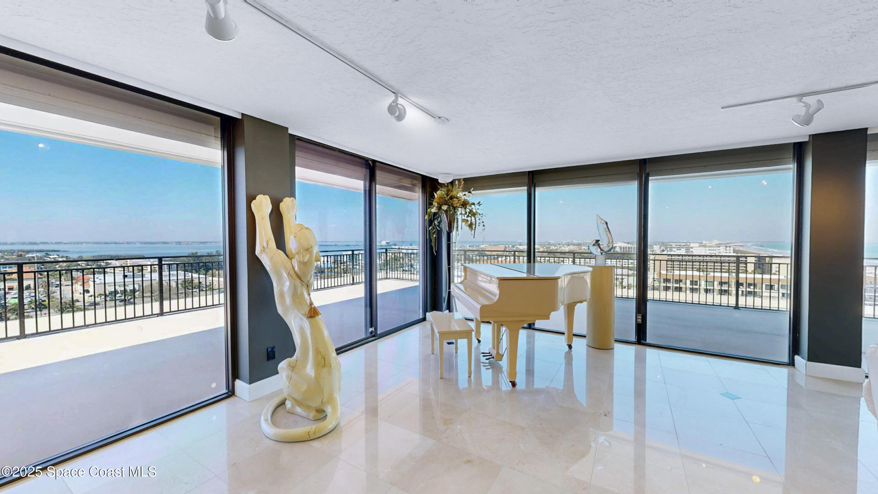 Cocoa Beach, Florida, 32931, United States, 2 Bedrooms Bedrooms, ,2 BathroomsBathrooms,Residential,For Sale,1991953