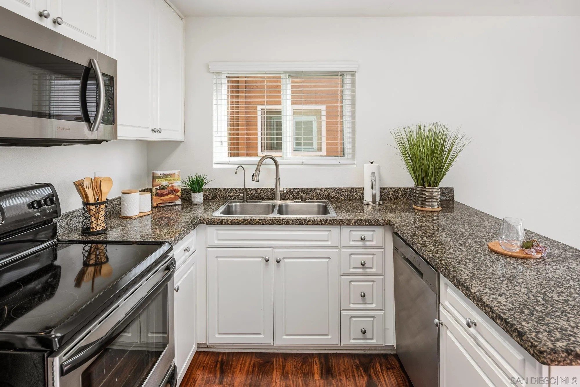 San Diego, California, 92127, United States, 2 Bedrooms Bedrooms, ,2 BathroomsBathrooms,Residential,For Sale,1954799