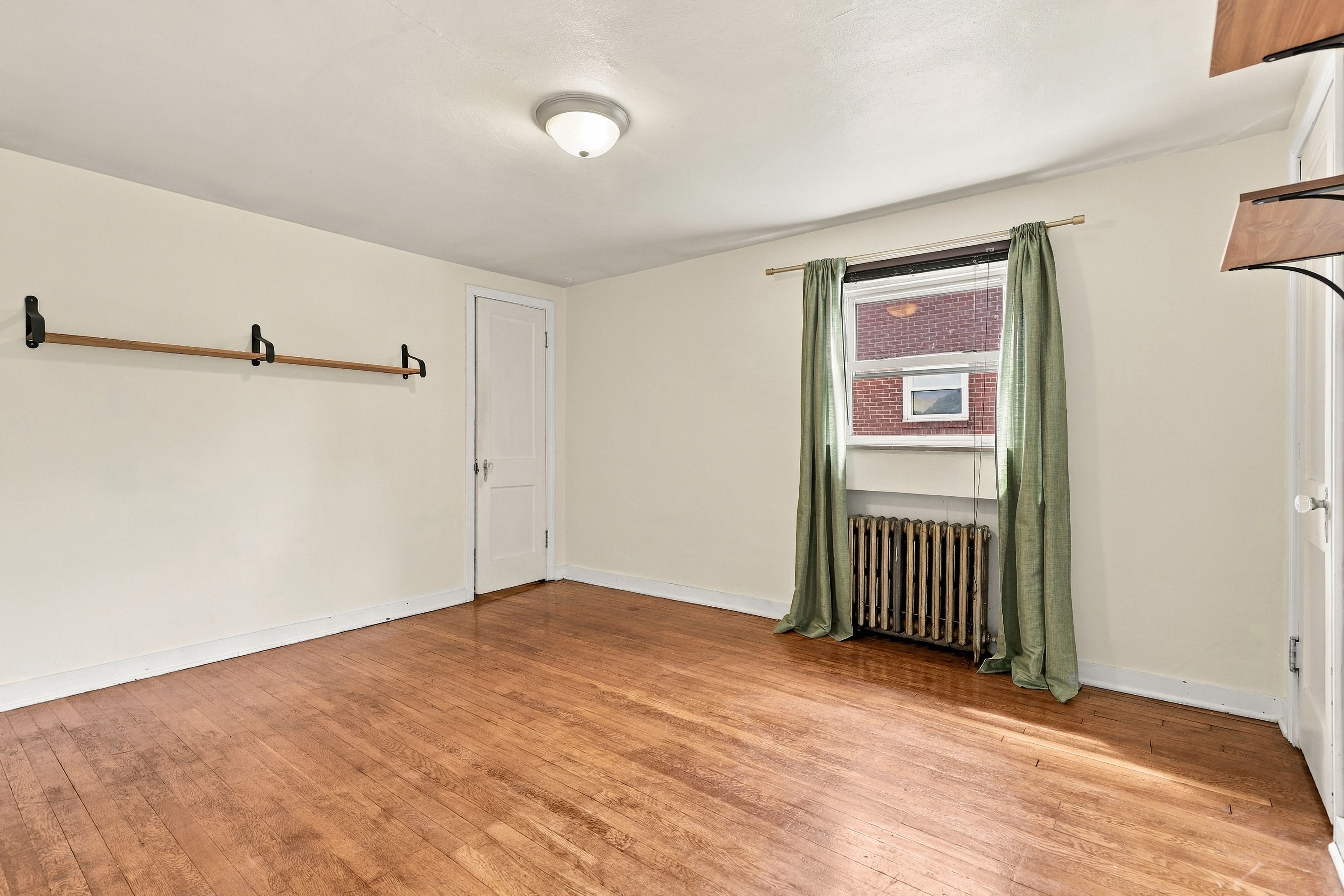  715 Maple Street, West Mifflin, PA 15122 - 物件實景