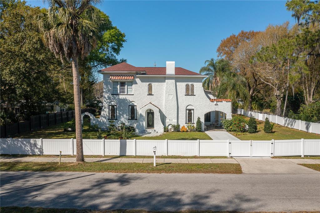Winter Haven, Florida, 33880, United States, 4 Bedrooms Bedrooms, ,2 BathroomsBathrooms,Residential,For Sale,1954877