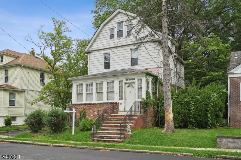 Maplewood Twp., New Jersey, 07040, United States, 5 Bedrooms Bedrooms, ,3 BathroomsBathrooms,Residential,For Sale,1933003
