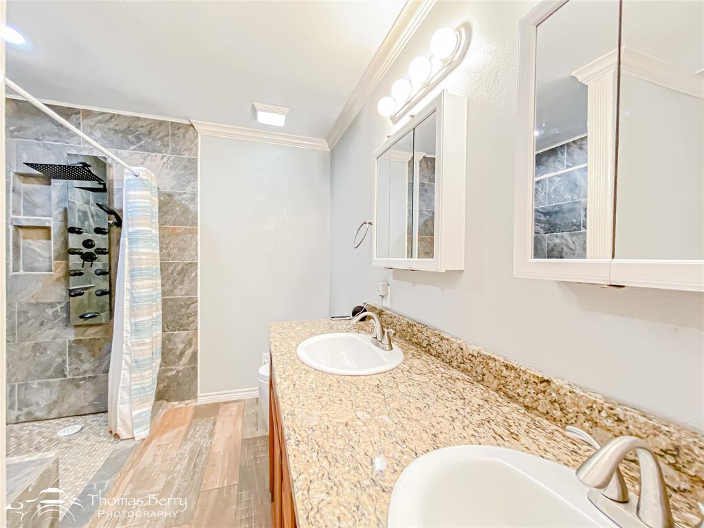 Clyde, Texas, 79510, United States, 3 Bedrooms Bedrooms, ,2 BathroomsBathrooms,Residential,For Sale,1898763