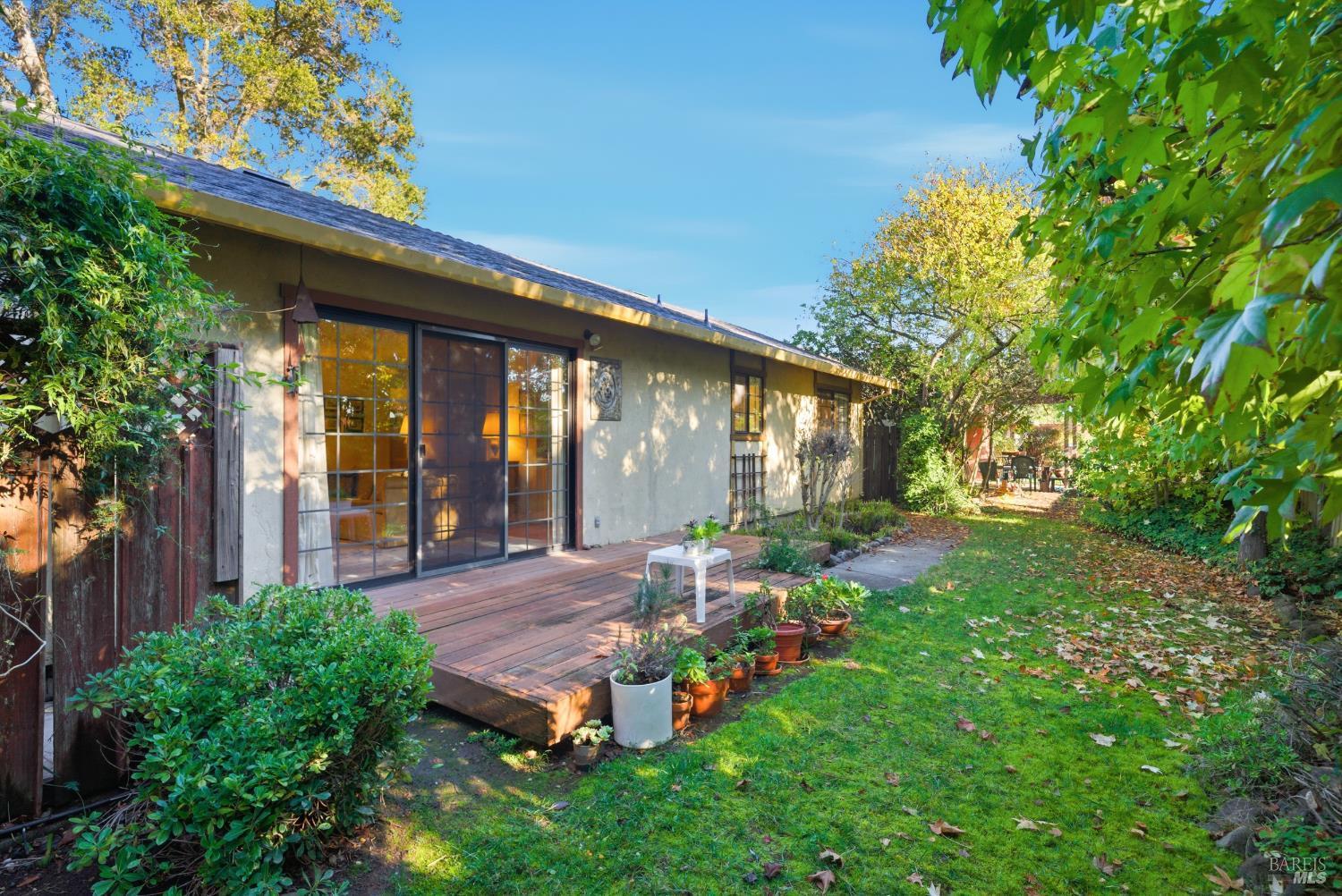 Sonoma, California, 95476, United States, 2 Bedrooms Bedrooms, ,2 BathroomsBathrooms,Residential,For Sale,2001953