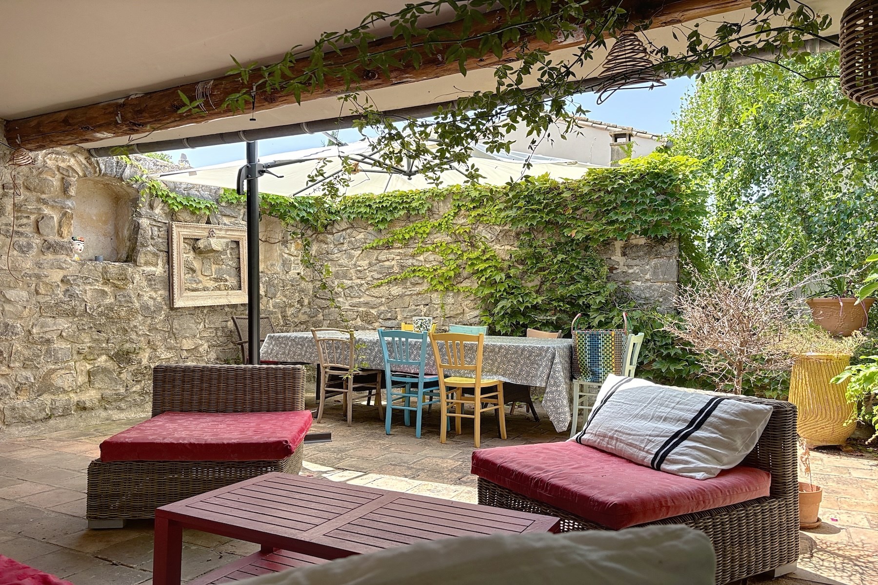  Character property with guest house and pool, nestled in unspoilt nature near U… - 物件實景