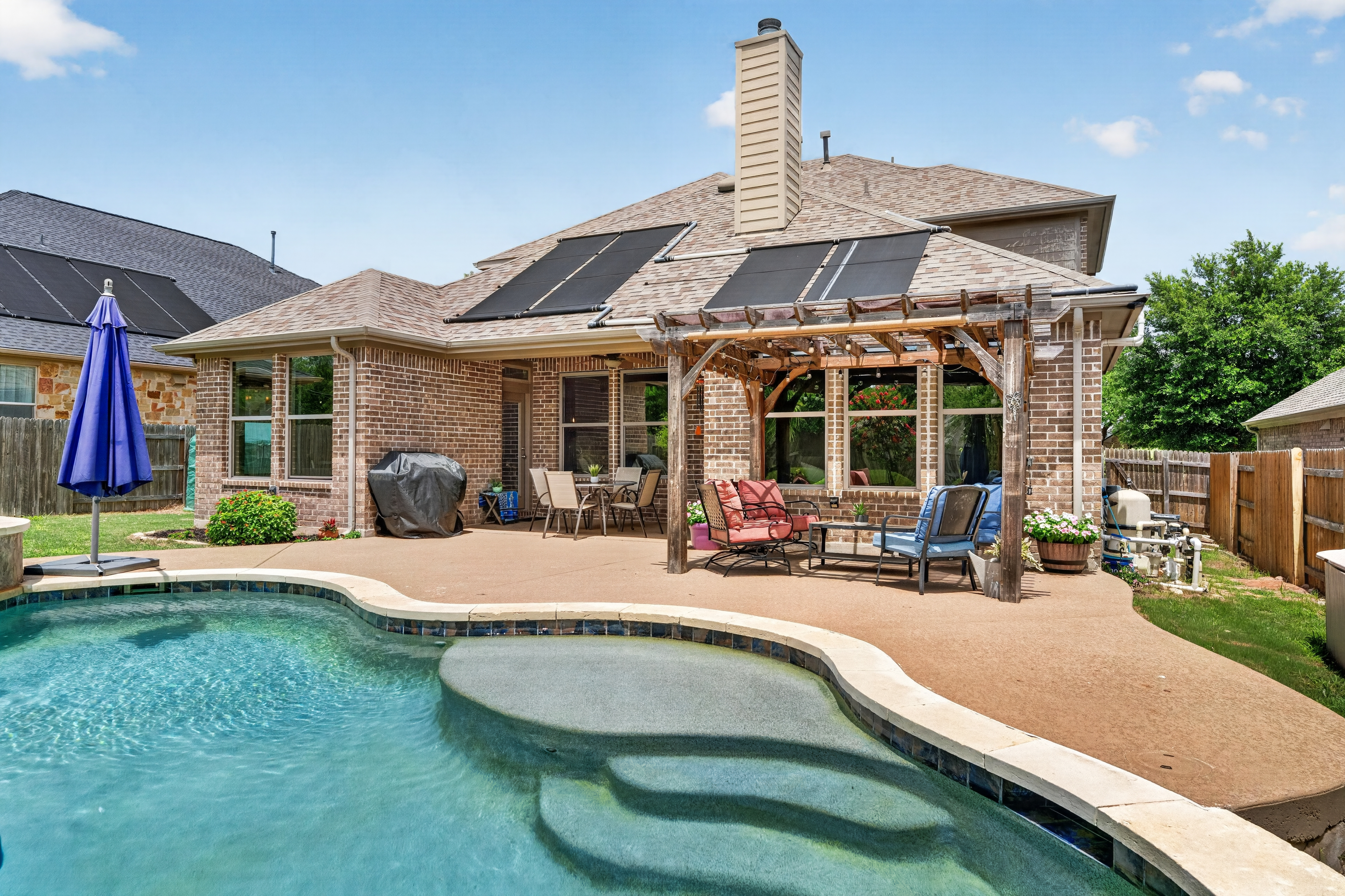  Masterfully Crafted Home in Belterra with Backyard Oasis - 物件實景