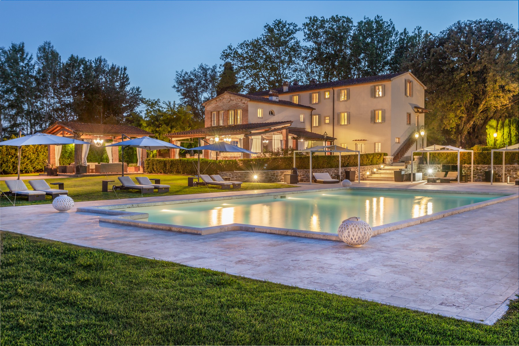  Prestigious luxury villa between Forte dei Marmi and Florence - 物件實景