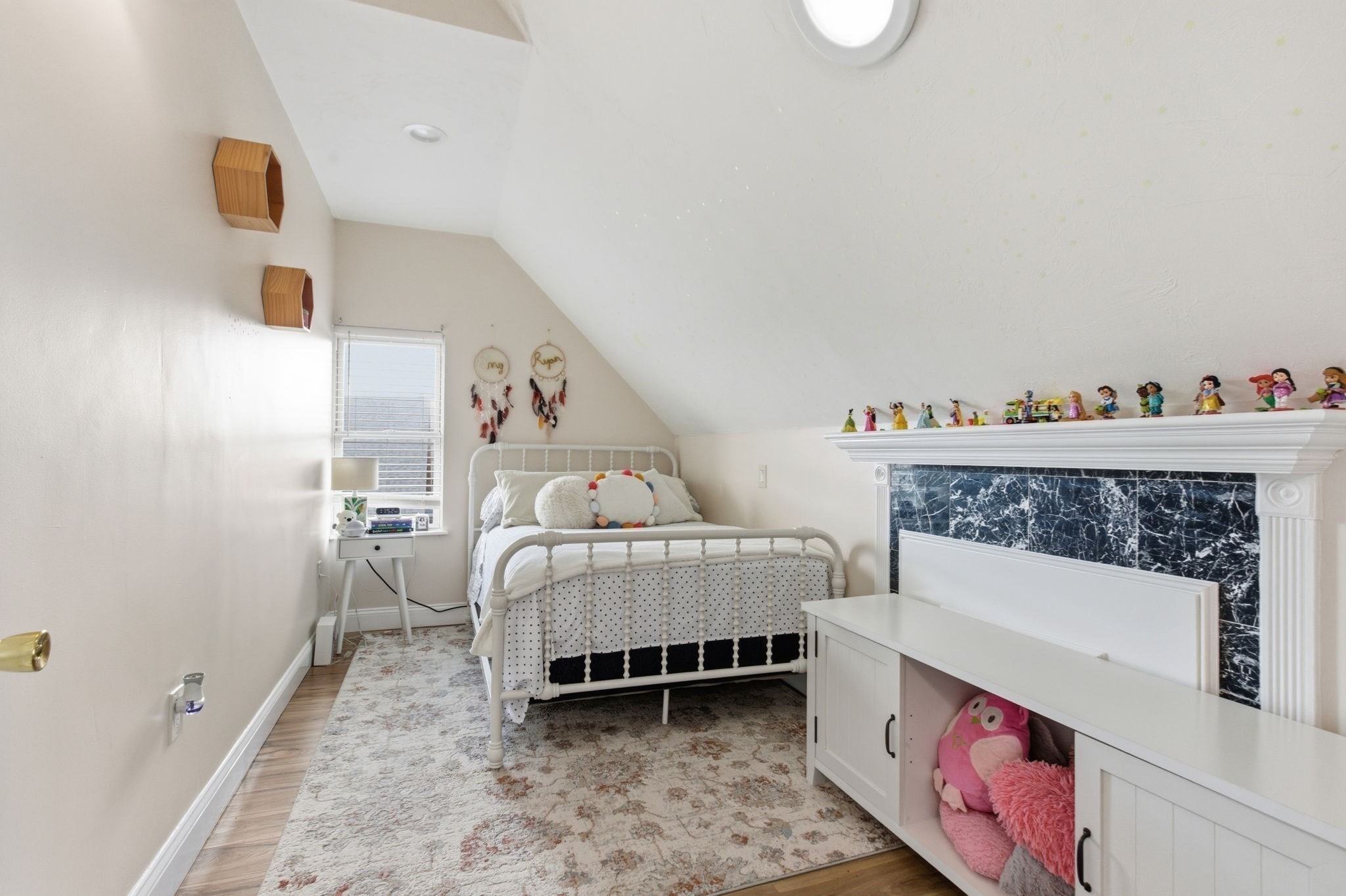 Boston, Massachusetts, 02121, United States, 5 Bedrooms Bedrooms, ,2 BathroomsBathrooms,Residential,For Sale,1993888