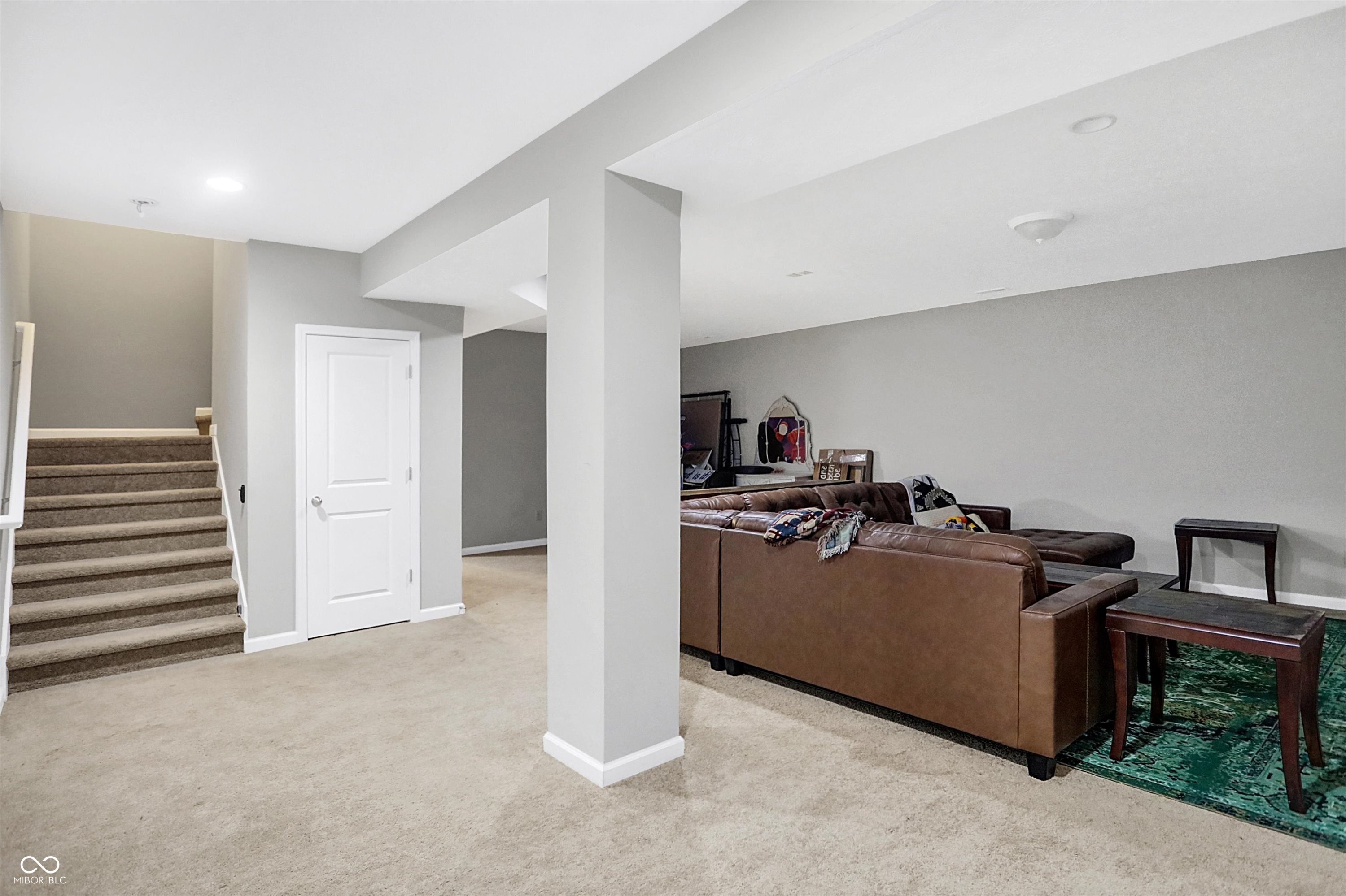 Franklin, Indiana, 46131, United States, 6 Bedrooms Bedrooms, ,4 BathroomsBathrooms,Residential,For Sale,1978604