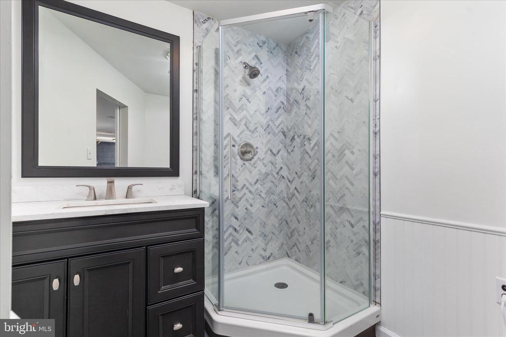 Winchester, Virginia, 22602, United States, 5 Bedrooms Bedrooms, ,5 BathroomsBathrooms,Residential,For Sale,2039774