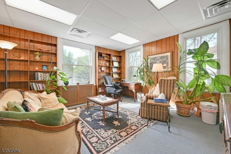 Montclair Twp., New Jersey, 07042, United States, ,Residential,For Sale,1989537