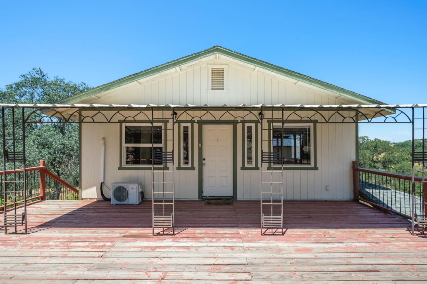 Raymond, California, 93653, United States, 3 Bedrooms Bedrooms, ,3 BathroomsBathrooms,Residential,For Sale,2048178