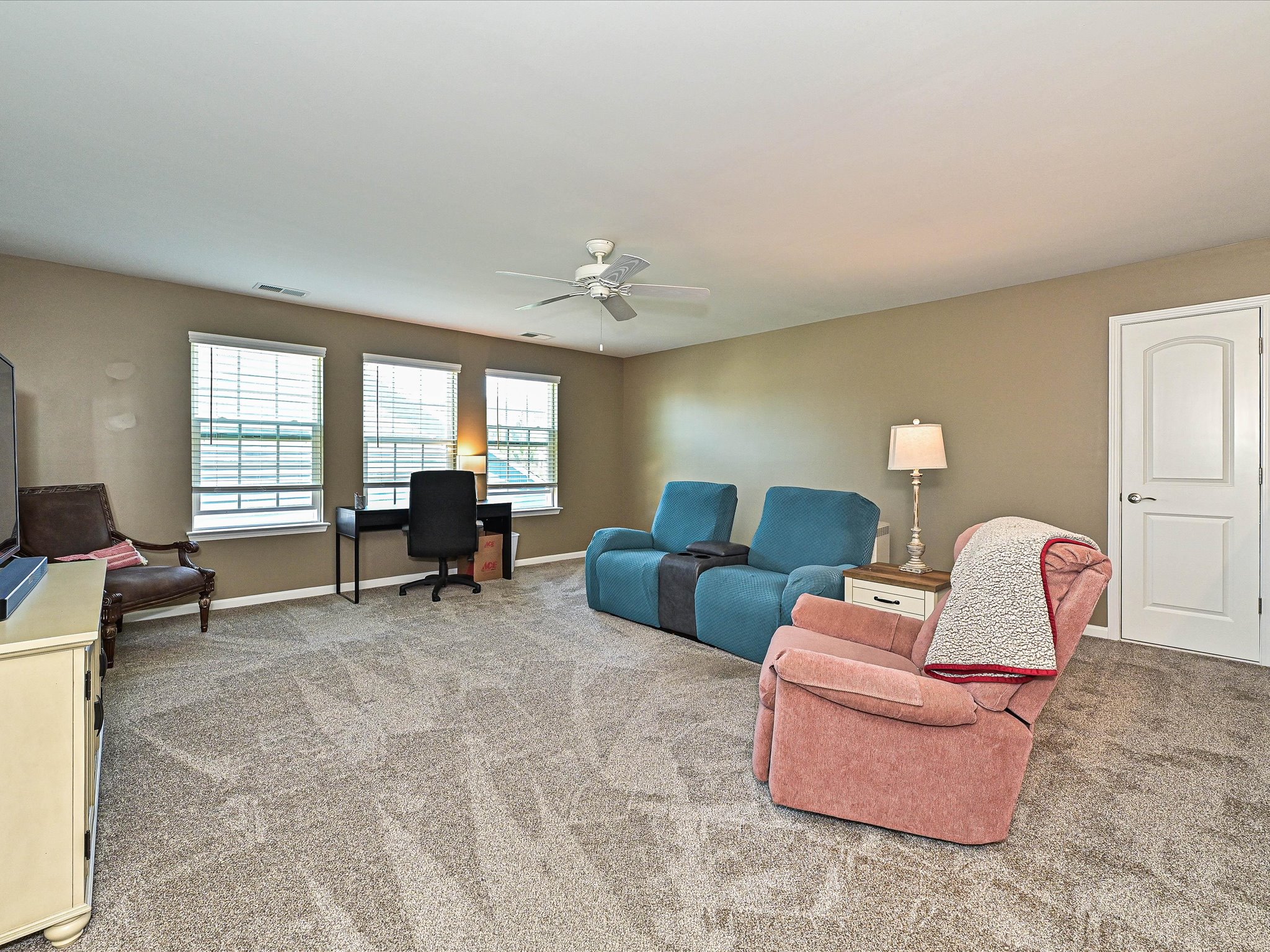 Mount Holly, North Carolina, 28120, United States, 4 Bedrooms Bedrooms, ,3 BathroomsBathrooms,Residential,For Sale,2049218
