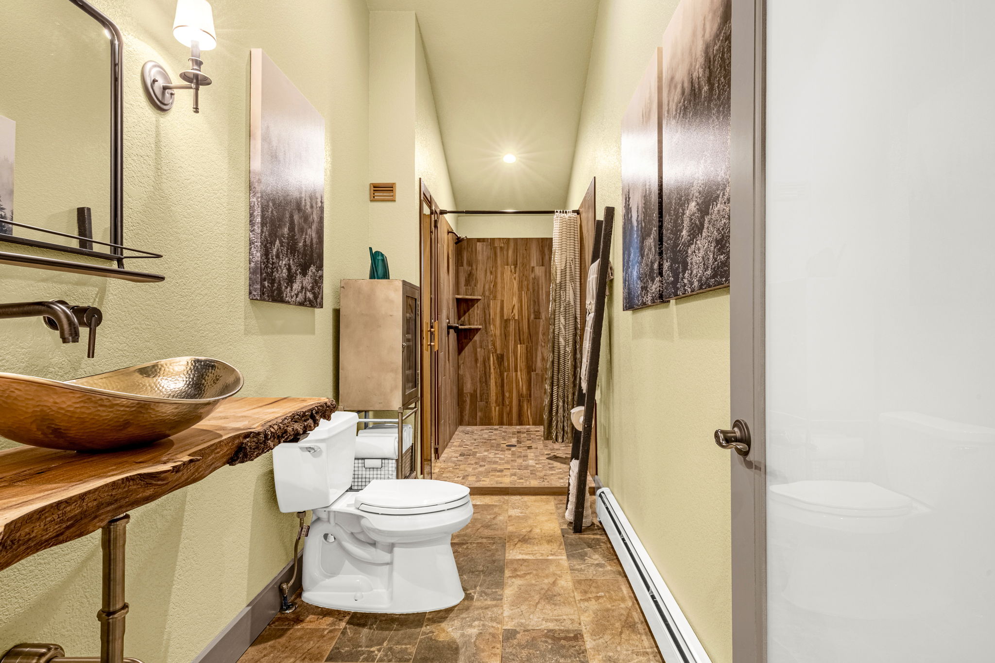 Guffey, Colorado, 80820, United States, 3 Bedrooms Bedrooms, ,2 BathroomsBathrooms,Residential,For Sale,1847309