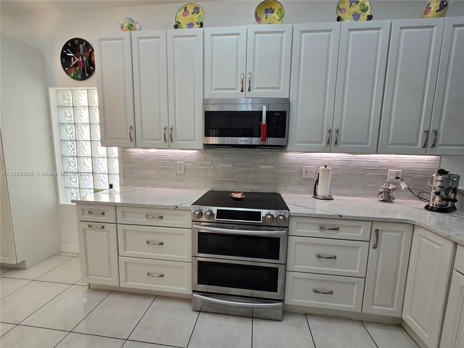 Pembroke Pines, Florida, 33027, United States, 3 Bedrooms Bedrooms, ,2 BathroomsBathrooms,Residential,For Sale,1924651