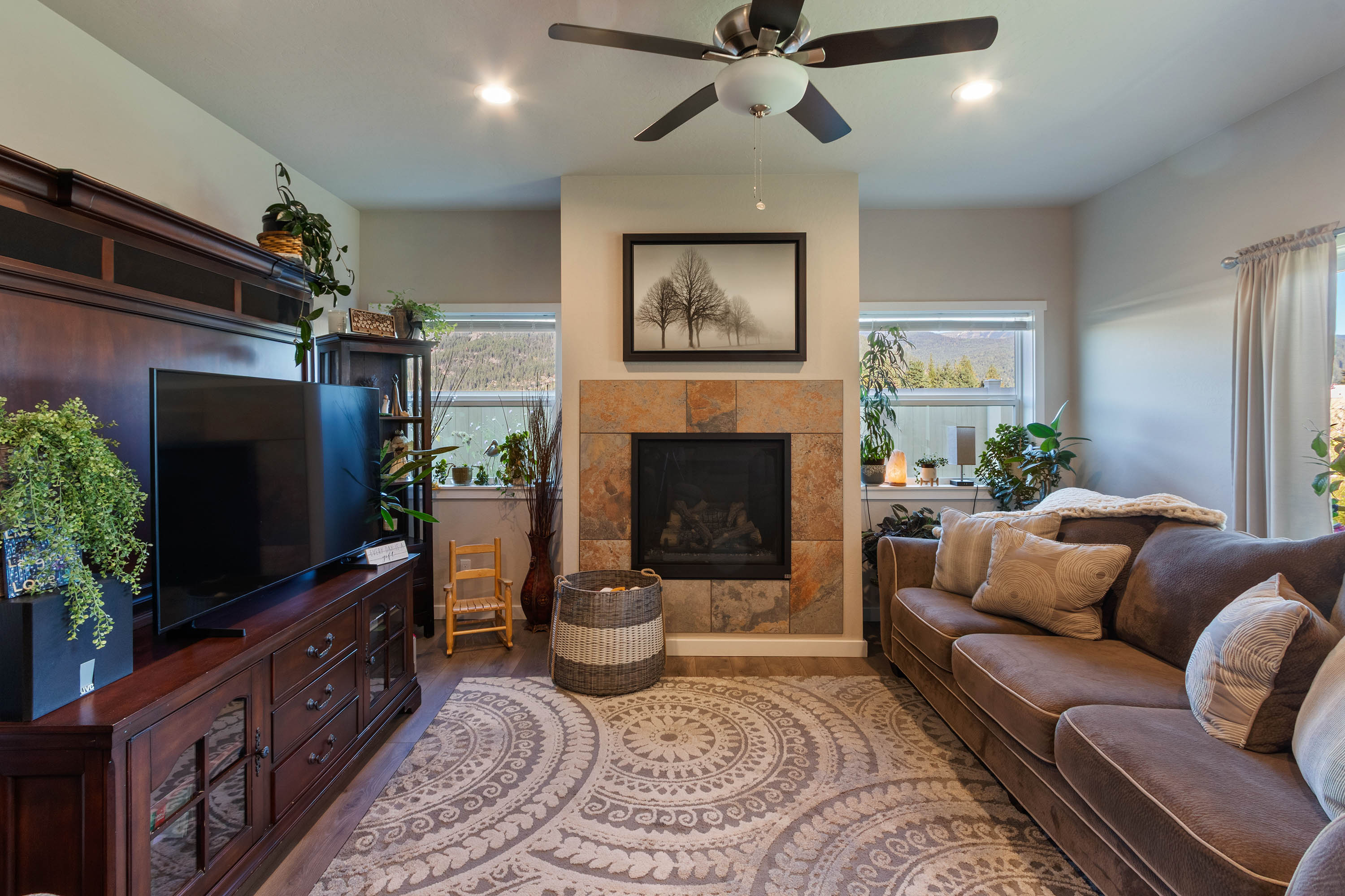 Sandpoint, Idaho, 83864, United States, 3 Bedrooms Bedrooms, ,2 BathroomsBathrooms,Residential,For Sale,2005755