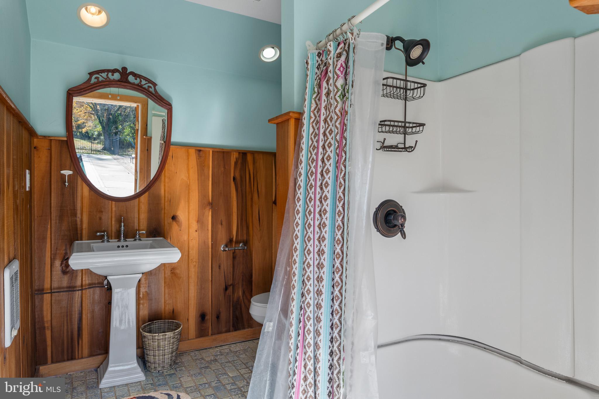 La Plata, Maryland, 20646, United States, 5 Bedrooms Bedrooms, ,4 BathroomsBathrooms,Residential,For Sale,1990245