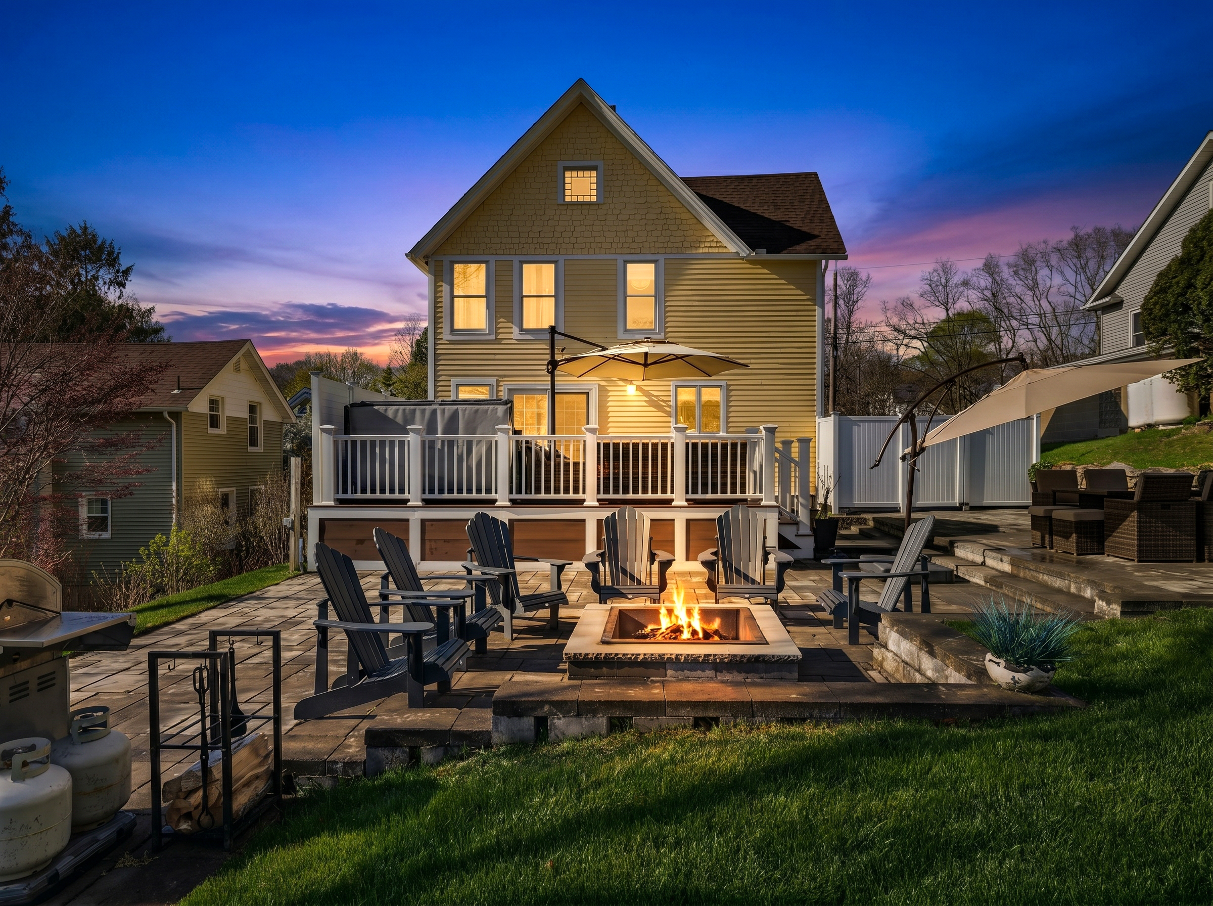  Refined Character & Private Outdoor Retreat in Heart of Mystic - 物件實景