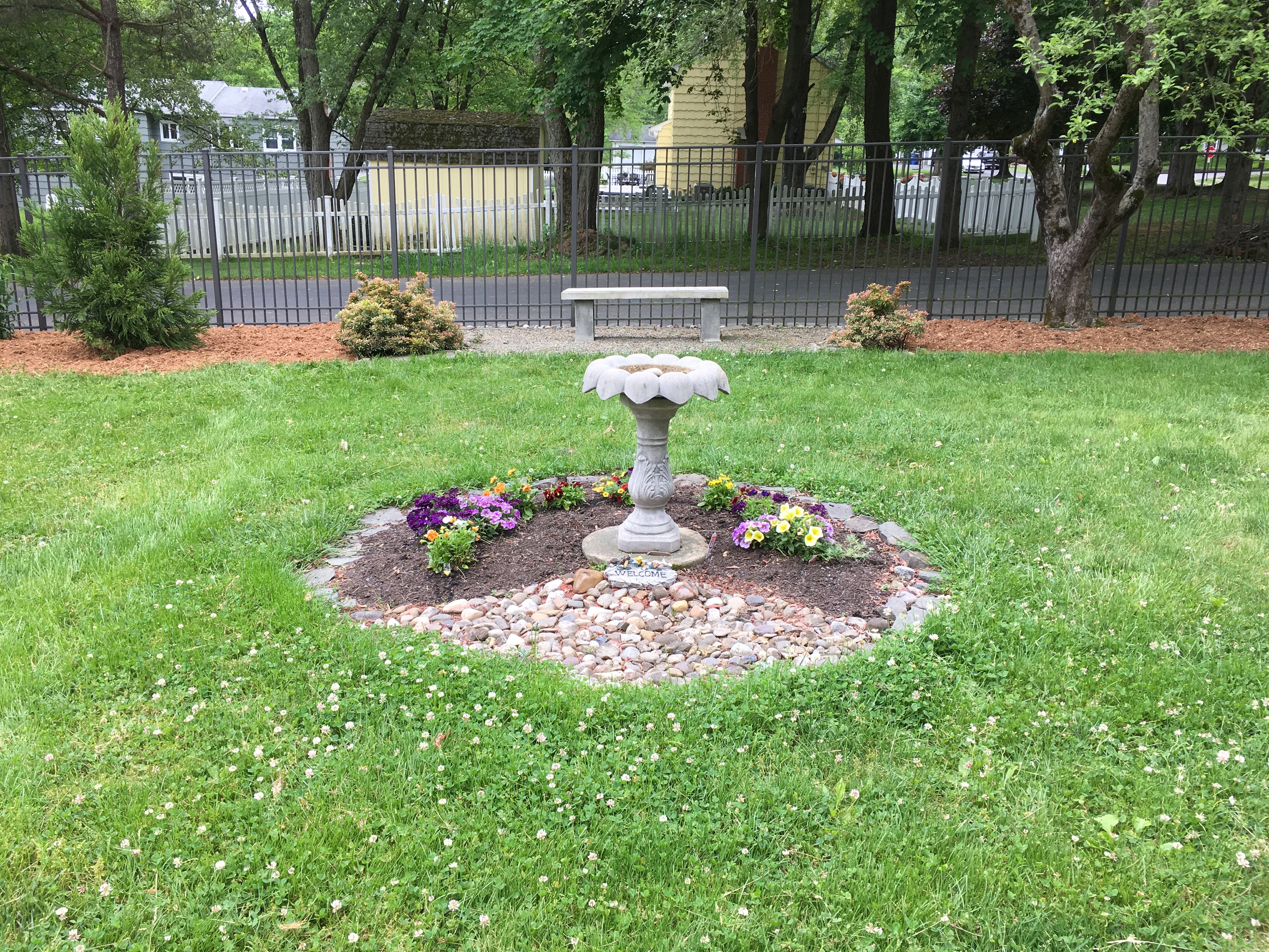  Custom Updated Neighborhood Bi-Level Style Home - 物件實景