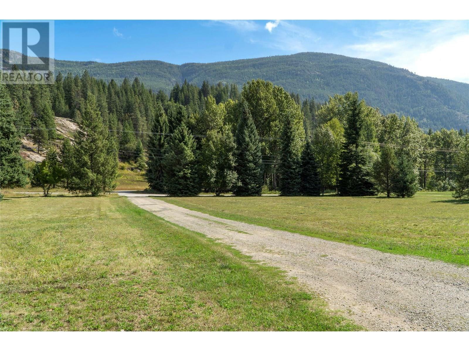 CASTLEGAR, British Columbia, V1N 4S6, CA, 4 Bedrooms Bedrooms, ,3 BathroomsBathrooms,Residential,For Sale,1859816