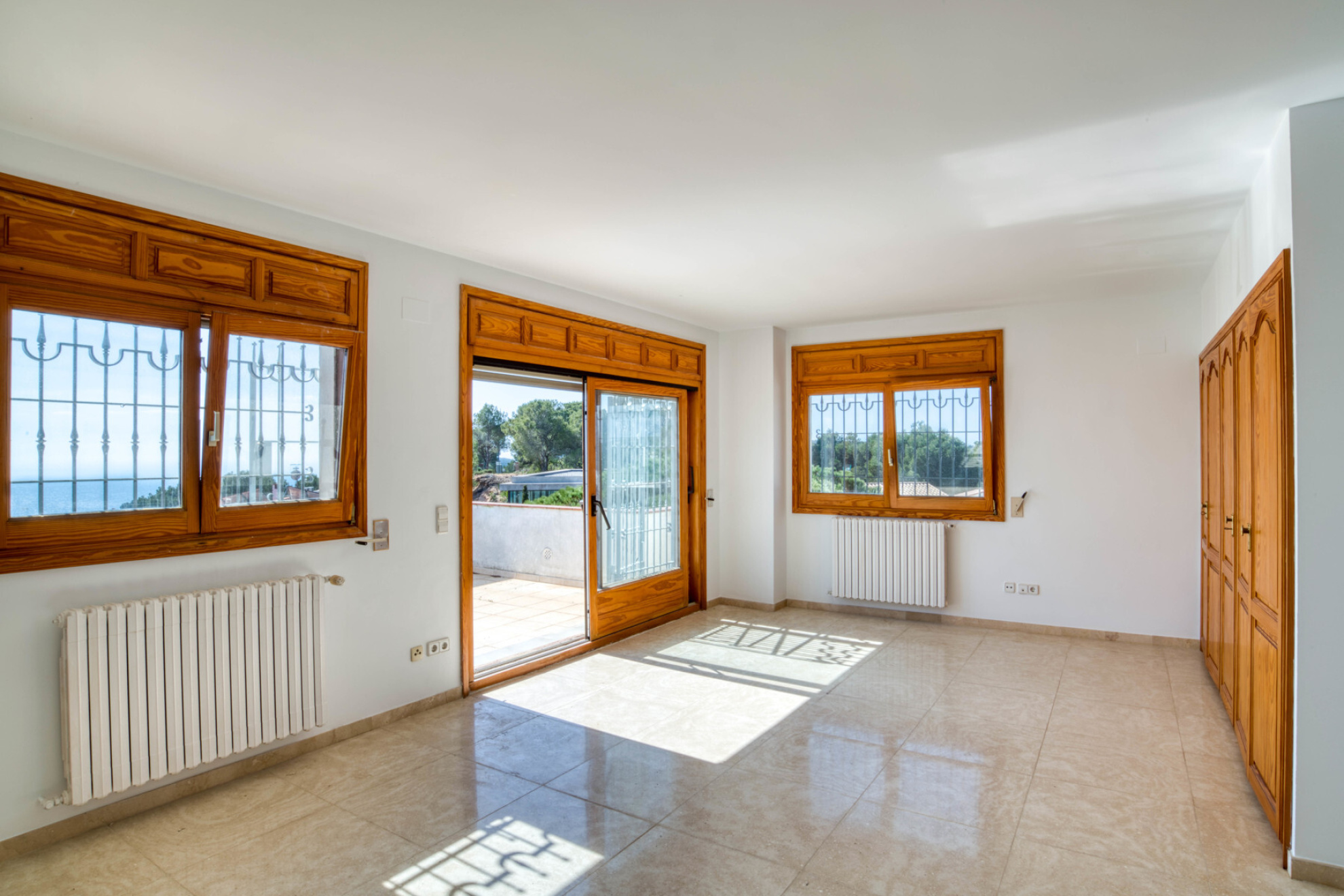  Property with charm and potential with sea and mountain views, Tamariu - 物件實景