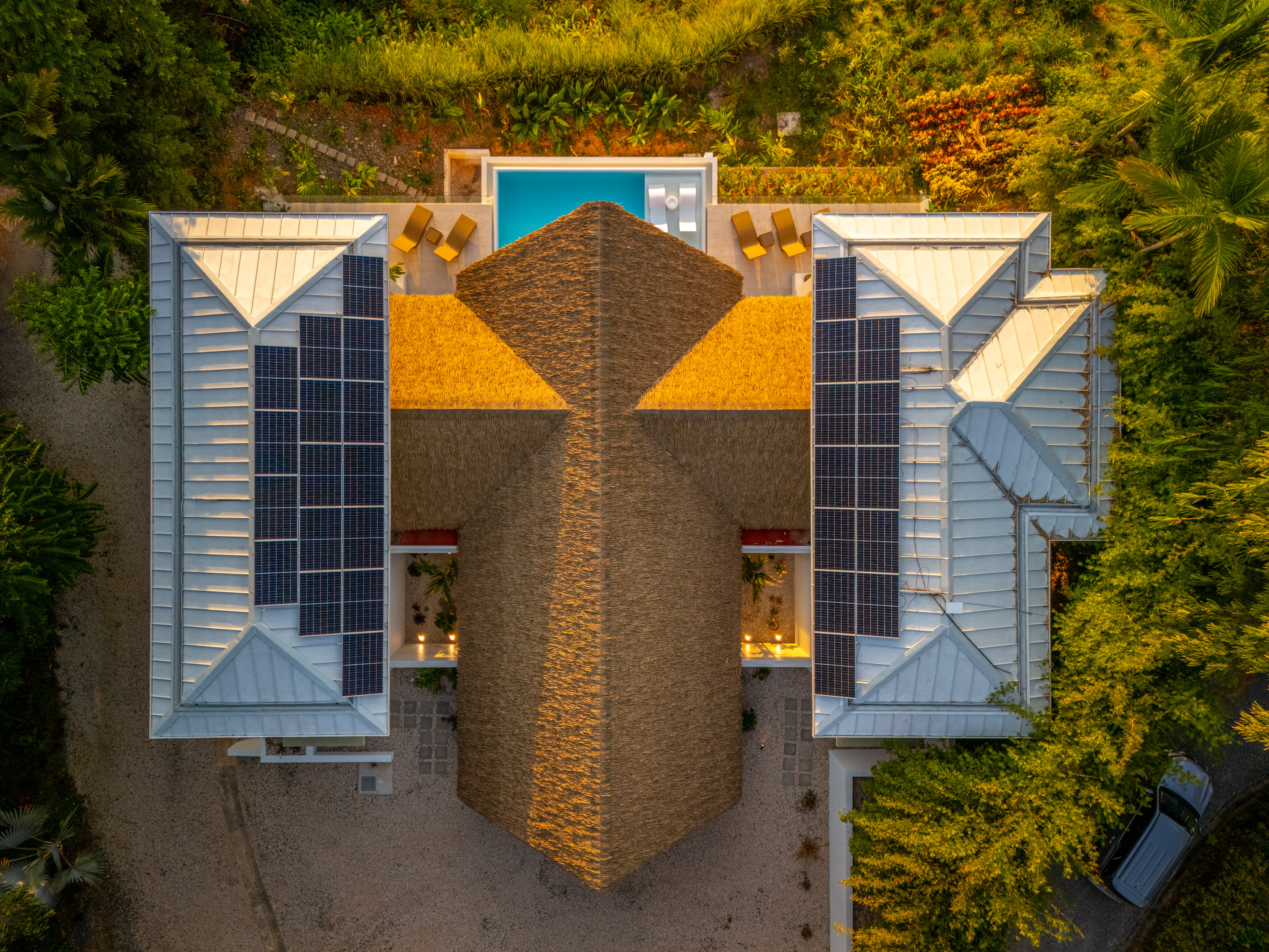 Dominical, Puntarenas, 60504, CR, 7 Bedrooms Bedrooms, ,7 BathroomsBathrooms,Residential,For Sale,1997378