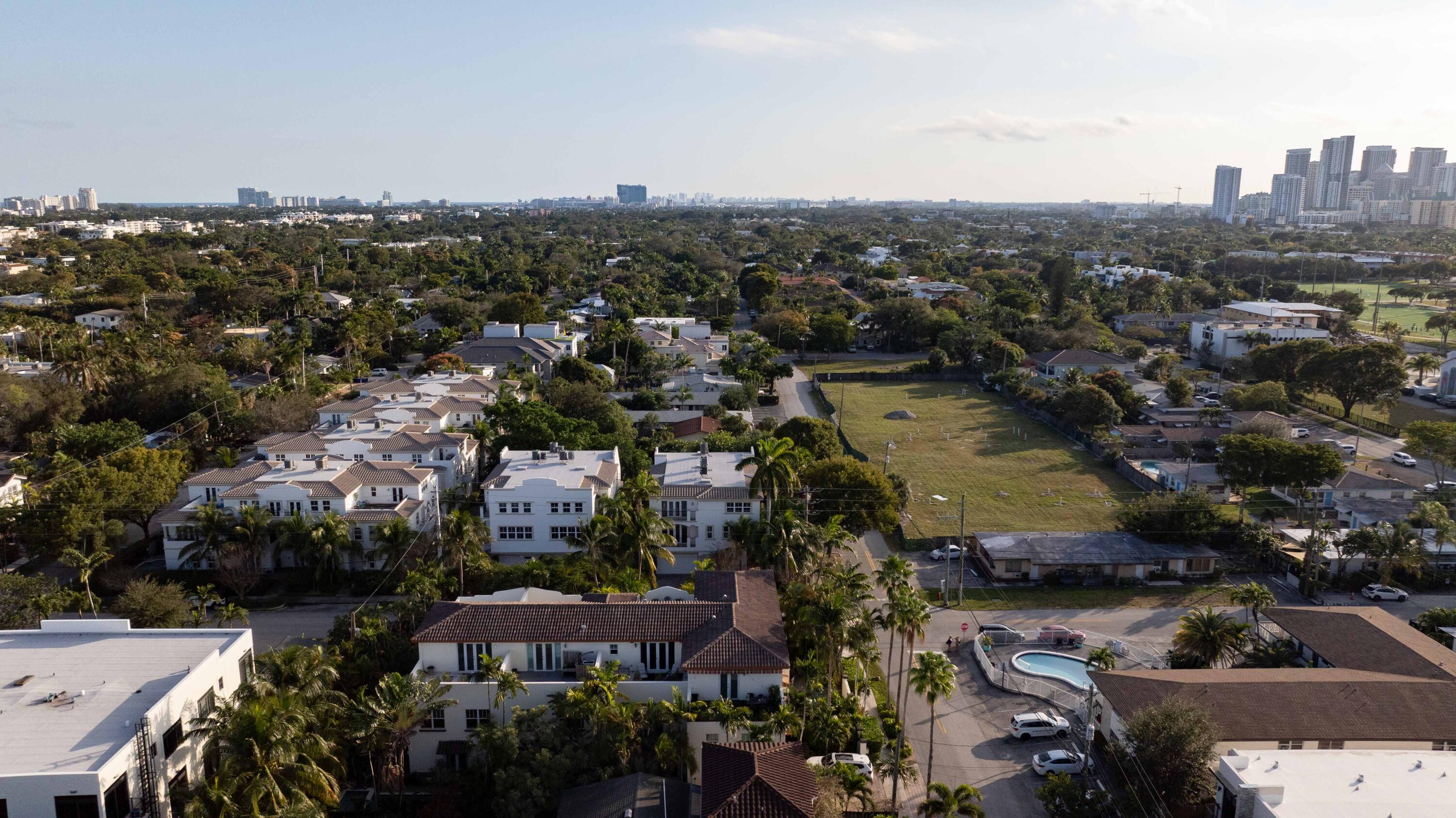 Fort Lauderdale, Florida, 33304, United States, 2 Bedrooms Bedrooms, ,4 BathroomsBathrooms,Residential,For Sale,1891530