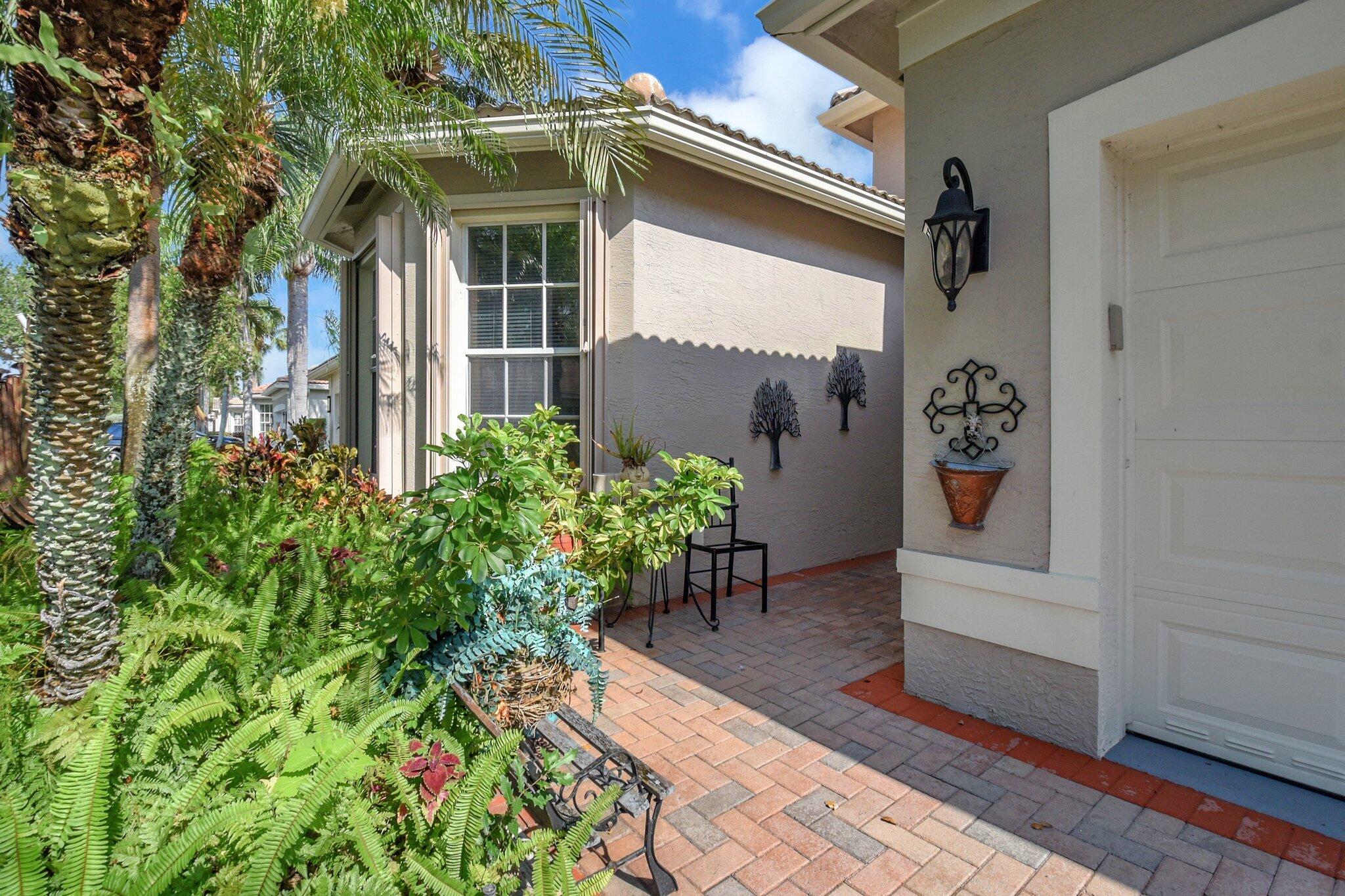 Lake Worth, Florida, 33467, United States, 4 Bedrooms Bedrooms, ,3 BathroomsBathrooms,Residential,For Sale,1829165