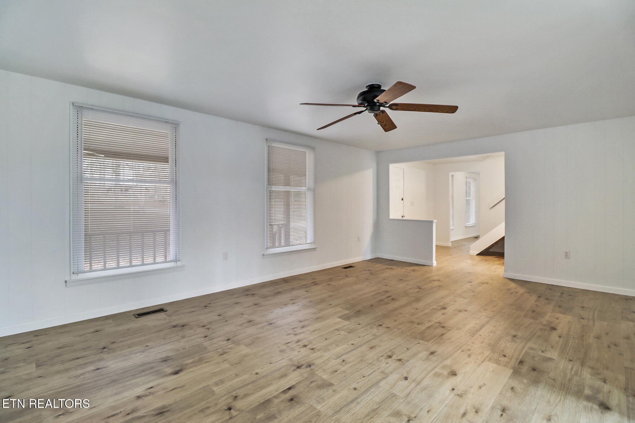 Crossville, Tennessee, 38555, United States, 4 Bedrooms Bedrooms, ,3 BathroomsBathrooms,Residential,For Sale,2005709