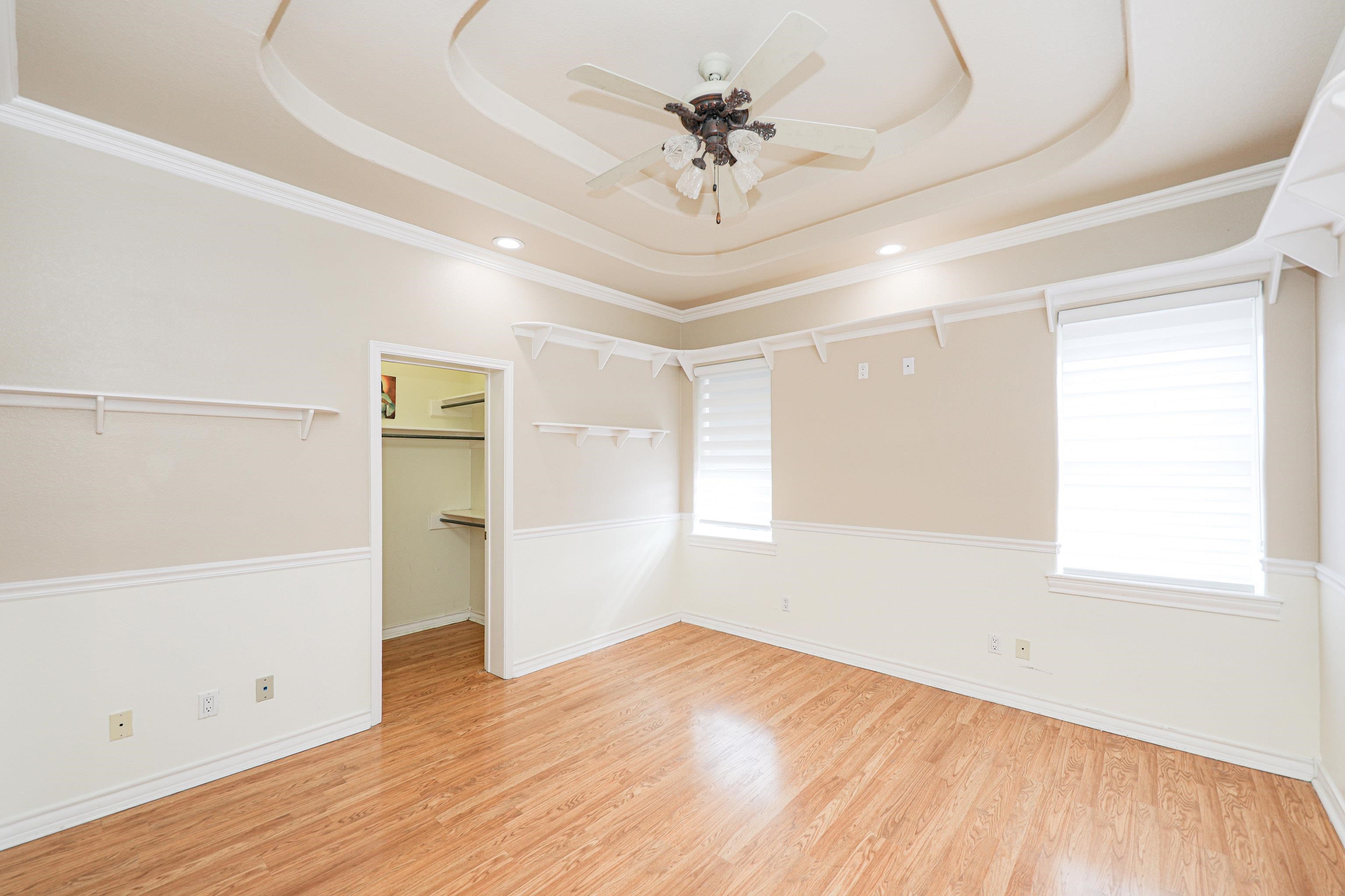 Laredo, Texas, 78041, United States, 4 Bedrooms Bedrooms, ,6 BathroomsBathrooms,Residential,For Sale,1883339