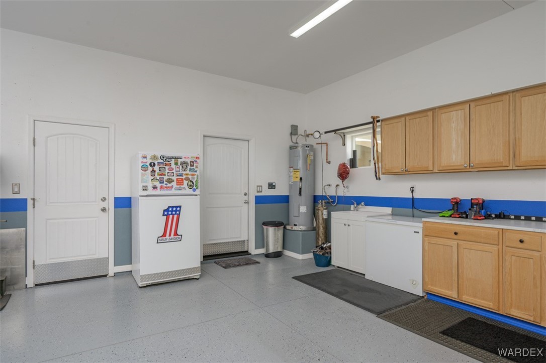 Bullhead City, Arizona, 86442, United States, 2 Bedrooms Bedrooms, ,Residential,For Sale,1912692