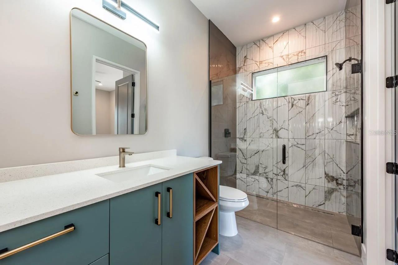 ORLANDO, Florida, 32806, United States, 4 Bedrooms Bedrooms, ,3 BathroomsBathrooms,Residential,For Sale,1978937