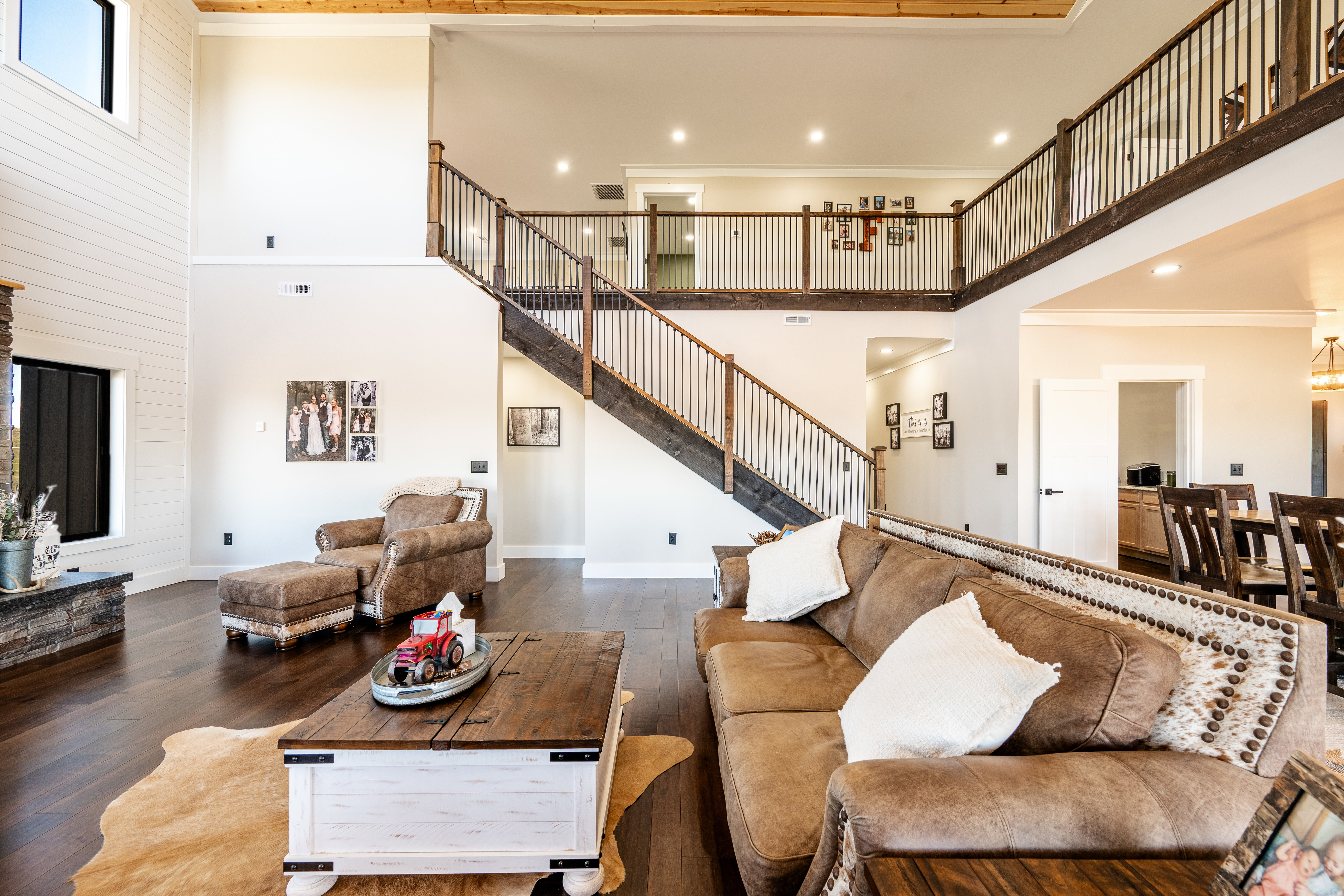 Ranchester, Wyoming, 82839, United States, 5 Bedrooms Bedrooms, ,4 BathroomsBathrooms,Residential,For Sale,1801267