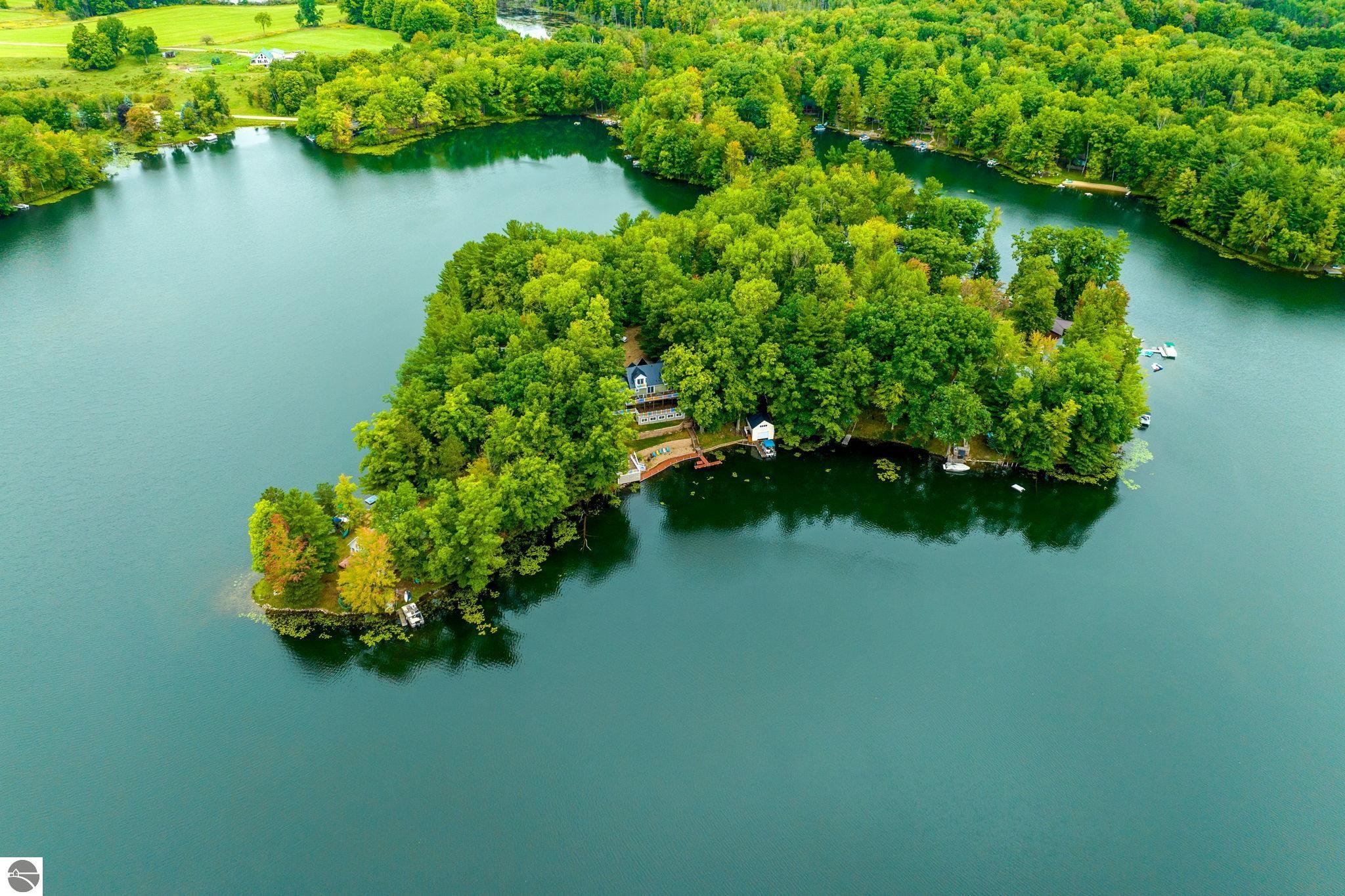 Evart, Michigan, 49631, United States, 4 Bedrooms Bedrooms, ,2 BathroomsBathrooms,Residential,For Sale,1758726