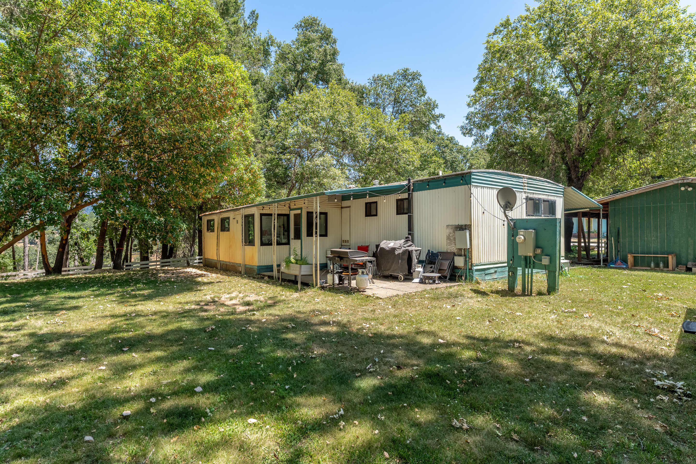 Willits, California, 95490, United States, 3 Bedrooms Bedrooms, ,2 BathroomsBathrooms,Residential,For Sale,1883434