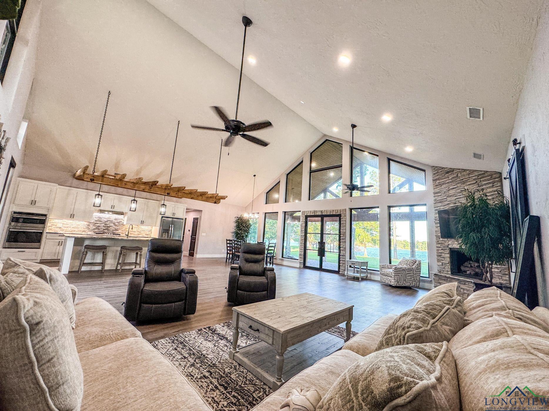 Pittsburg, Texas, 75686, United States, 3 Bedrooms Bedrooms, ,2 BathroomsBathrooms,Residential,For Sale,1979054