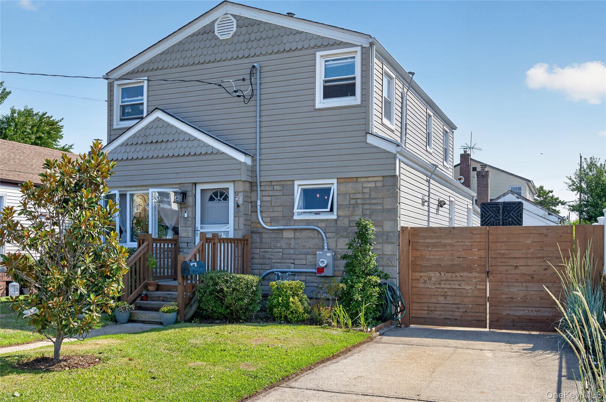  120 Bert Avenue, Westbury, NY, 11590 - 物件實景