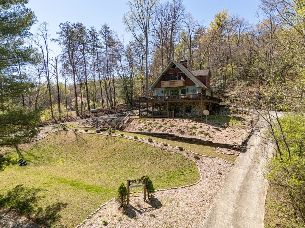 Hayesville, North Carolina, 28904, United States, 3 Bedrooms Bedrooms, ,3 BathroomsBathrooms,Residential,For Sale,1834730
