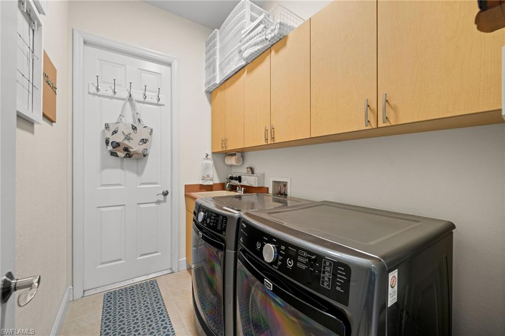 Cape Coral, Florida, 33914, United States, 3 Bedrooms Bedrooms, ,3 BathroomsBathrooms,Residential,For Sale,1966551