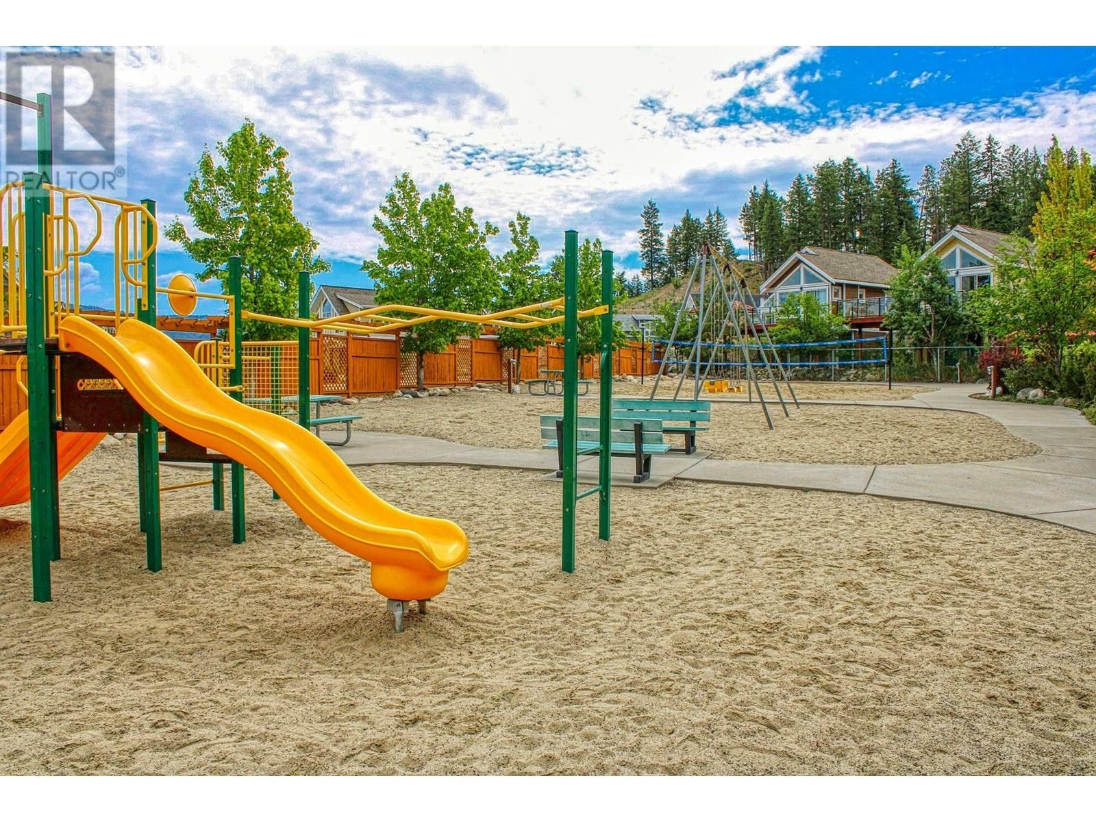 KELOWNA, British Columbia, V1Z 3R8, CA, 3 Bedrooms Bedrooms, ,2 BathroomsBathrooms,Residential,For Sale,1865801
