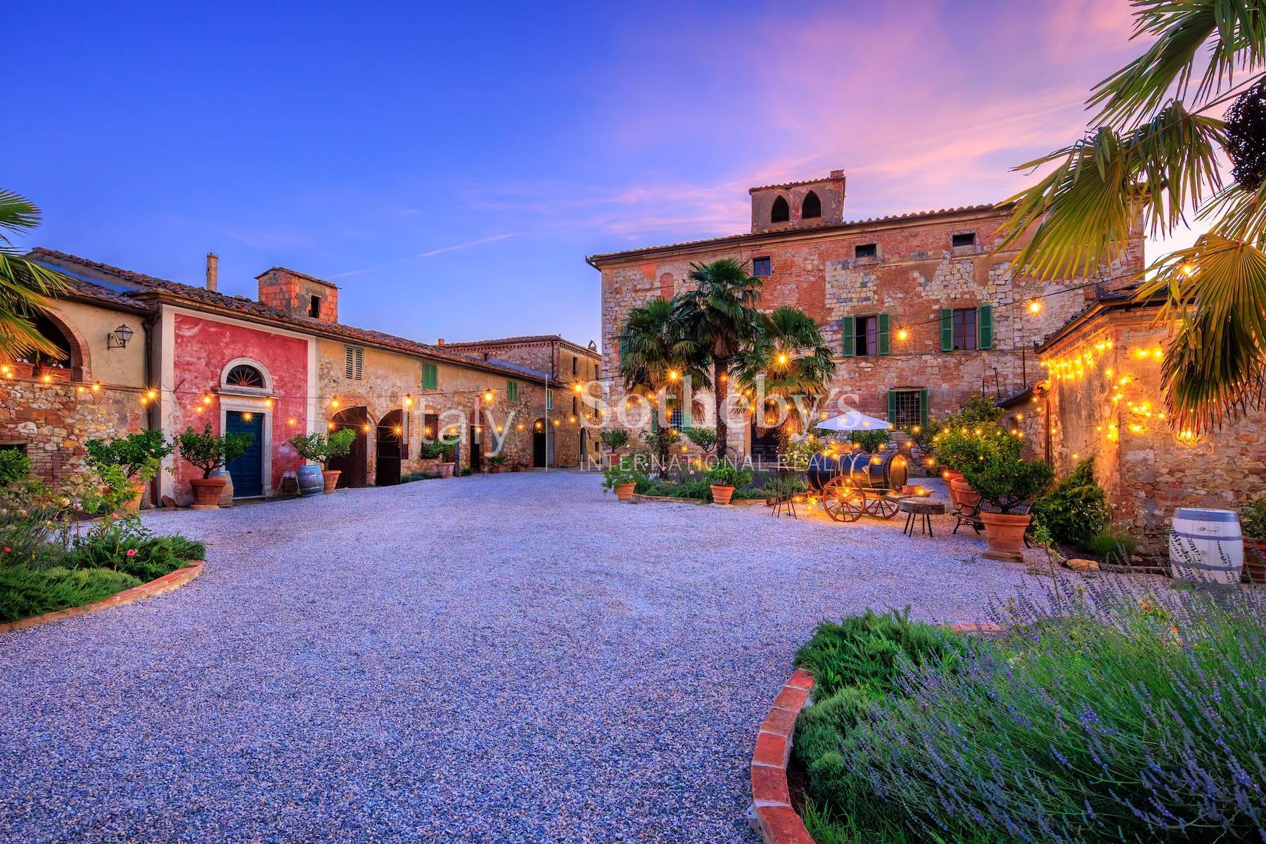  Prestigious estate with historic hamlet and winery - 物件實景